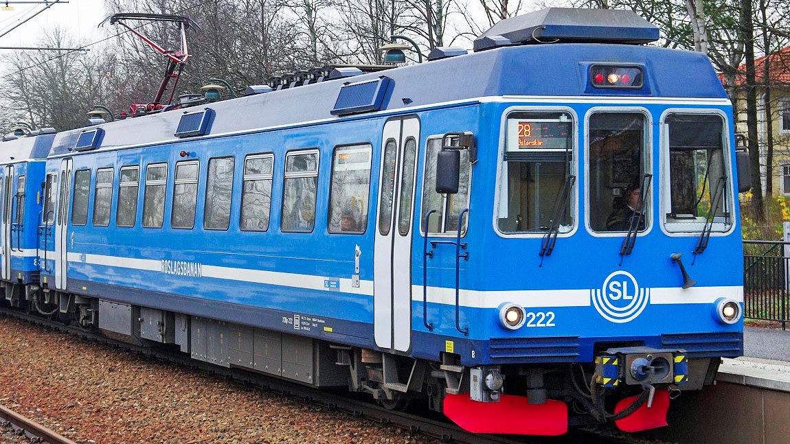 X10p är beteckningen på ett smalspårigt (891 mm), elektriskt motorvagnståg på Roslagsbanan. Ett X10p-tågsätt består av tre vagnar: motorvagn (X10p), mellanvagn (UBp) och manövervagn (UBxp). Med början 2011 började samtliga X10p, UBp och UBxp byggas om. Ombyggnaderna skedde hos Euromaint och resulterade ny inredning, nytt skylt- och informationssystem samt modifierad färgsättning.