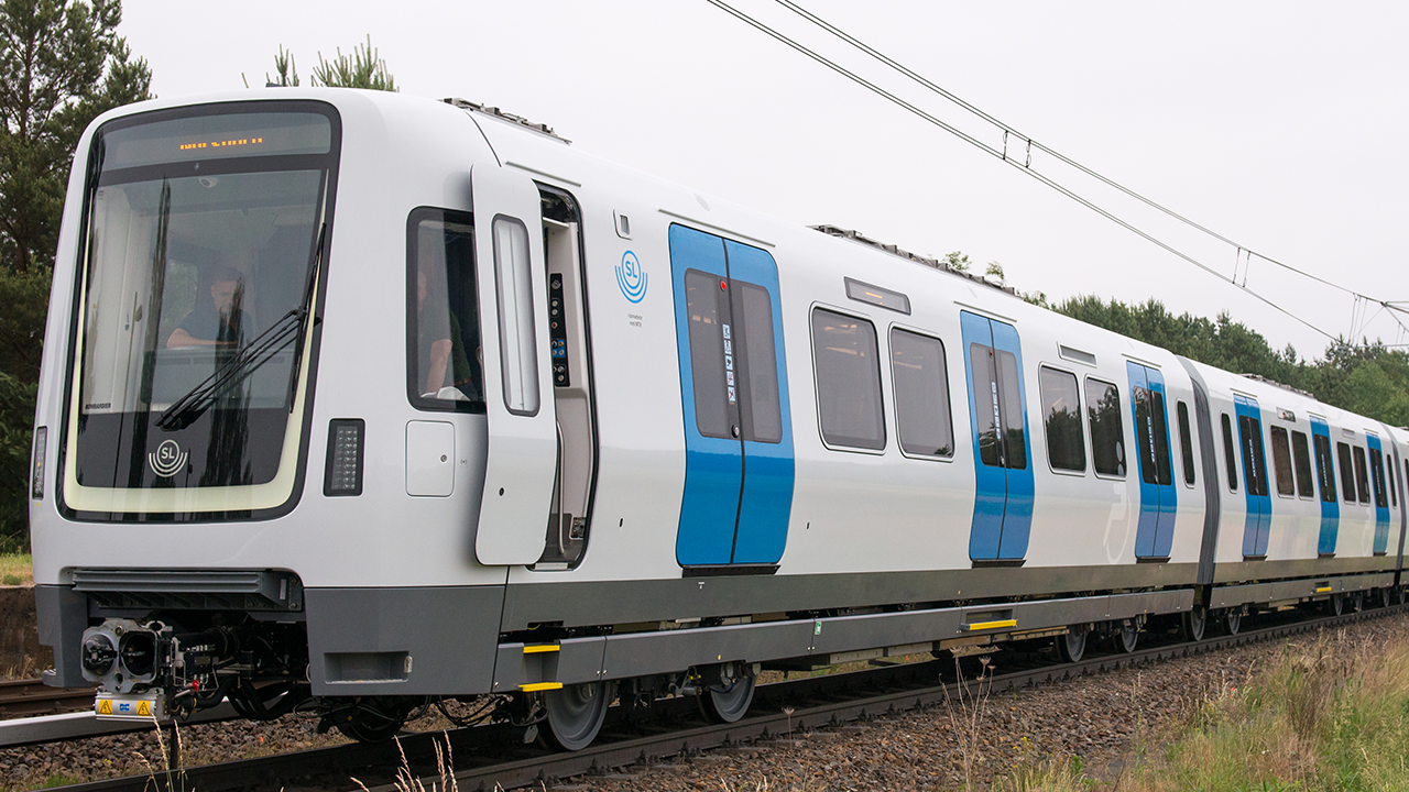 C30 är typbeteckningen på den senaste tunnelbanetåg som Storstockholms Lokaltrafik (SL) har upphandlat i 96 exemplar. Till skillnad mot de flesta tidigare levererade tunnelbanevagnar, som bestod av endast en korg och som kunde kopplas ihop med andra vagnar, så består det nya C30- tåget av fyra vagnkorgar som är fast sammansatta.